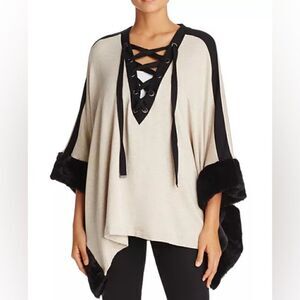Capote
Faux-Fur Trimmed Lace-Up Poncho Small